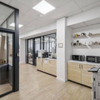 Bureau privé 57 m² 20 postes Coworking Rue de Milan Paris 75009 - photo 2